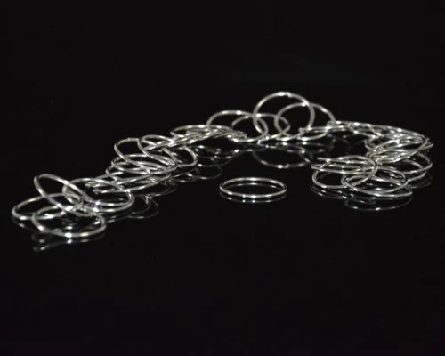 

Fugitive Chain(Silver) Magic Tricks Funny Stage Magic Linking Ring For Magicians Gimmick Accessories Moving Ring Magie Shows