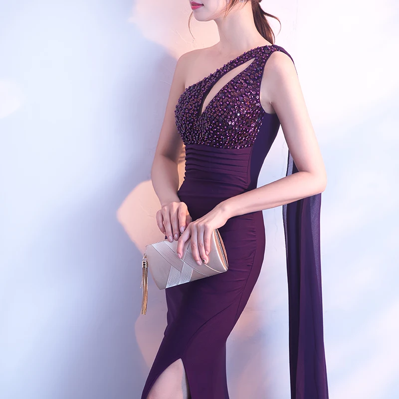 Женское длинное платье русалка фиолетовое красное на одно плечо для подружки