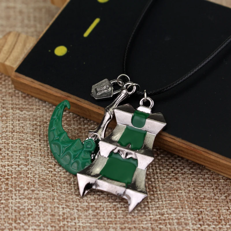 Игра ювелирных изделий молотить ожерелье оружие из цинкового сплава цинковый