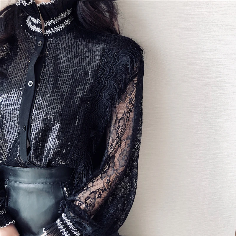 Рубашка женская кружевная с длинным рукавом и карманами расшитая блестками