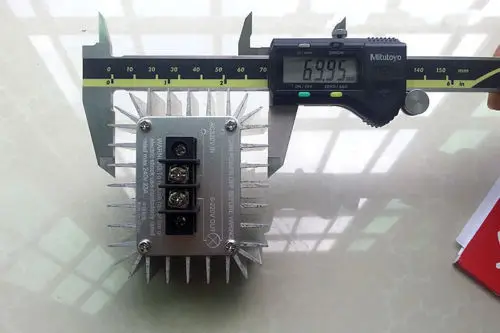 Регулятор скорости и напряжения переменного тока 220 В 5000 Вт КТУ диммеры