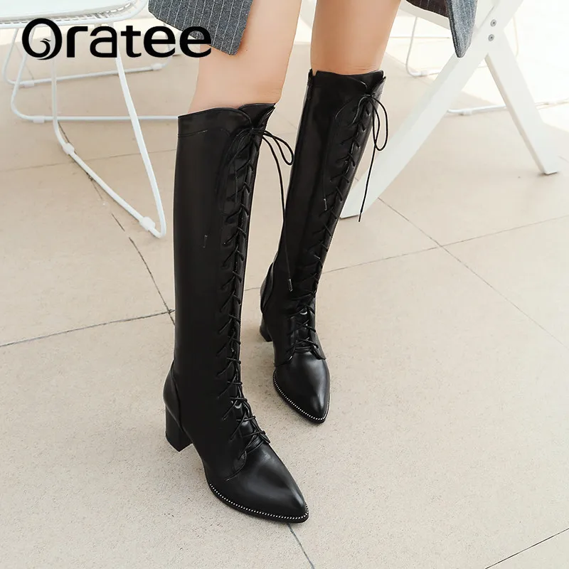 Женские сапоги до колена черные или белые на толстом высоком каблуке без