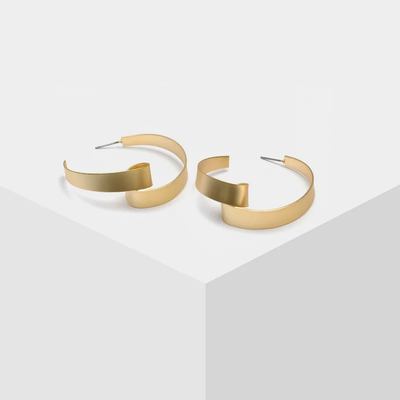 

Amorita boutique New fashion Gold color geometric metal pendant earrings