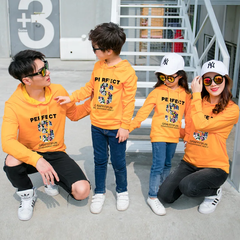 Одежда для всей семьи толстовка с капюшоном осеннее платье мамы и дочки