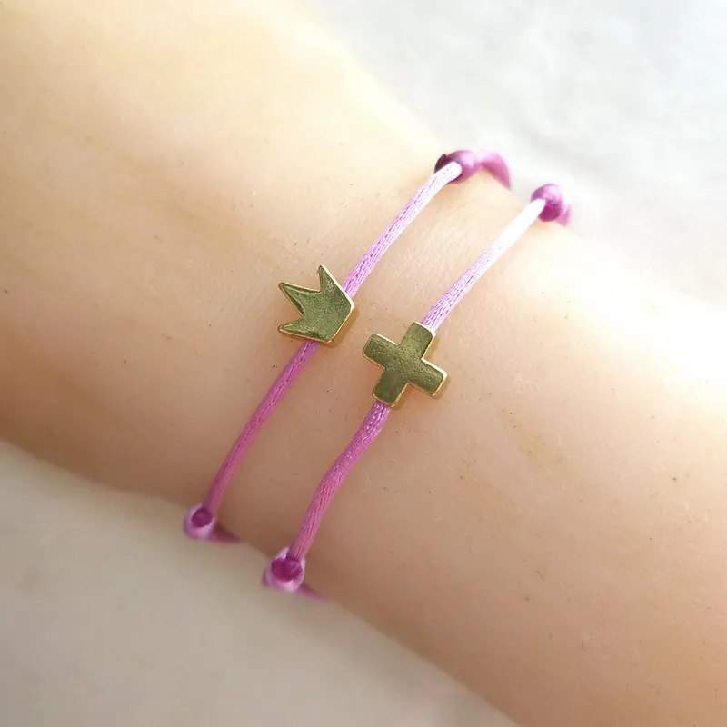 Изящный браслет с золотой звездой сердечком крестиком и короной регулируемые