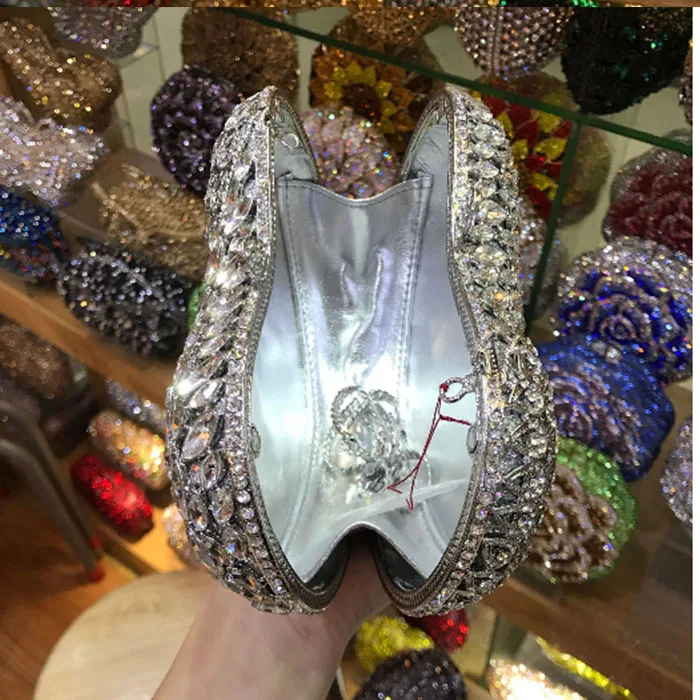 Блестящий женский вечерний клатч с серебряными кристаллами и бриллиантами