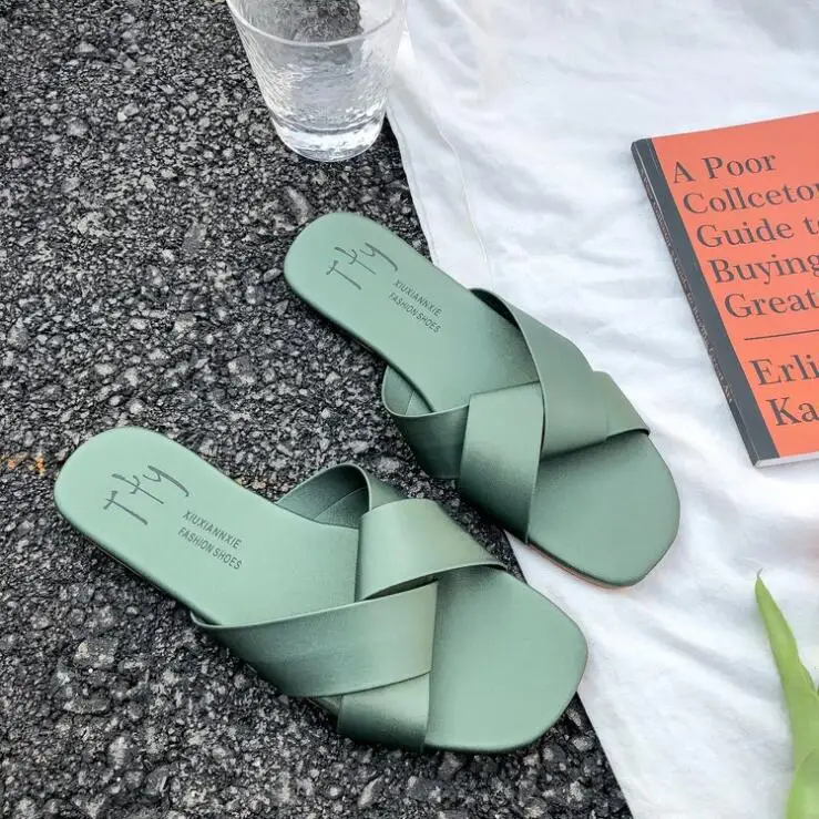 Женские шлепанцы на плоской нескользящей подошве прямые поставки с фабрики лето