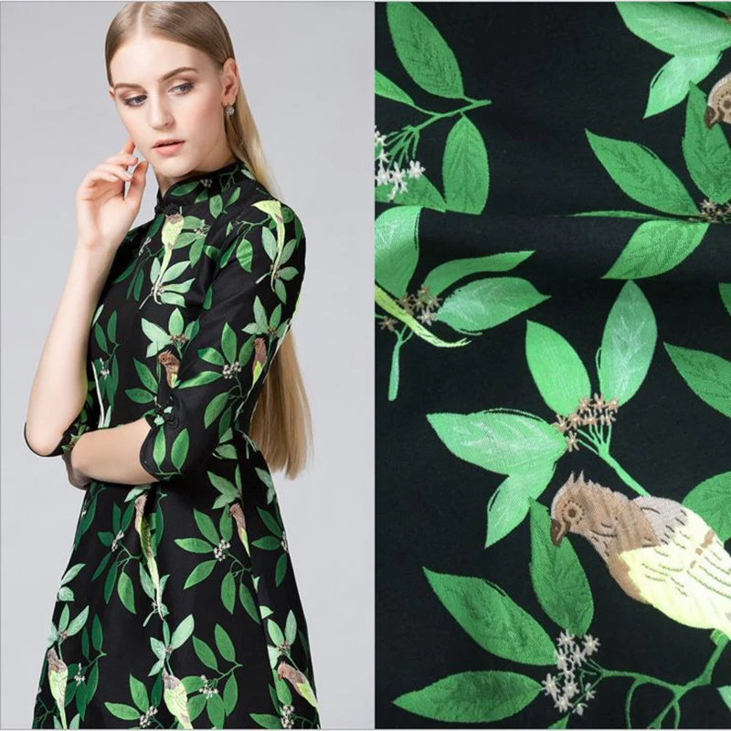 Французская импортная жаккардовая ткань с металлическим блеском шириной 150 см