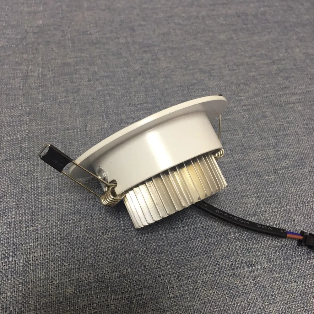 DC12v задающий сигнал светодиодный прожектор Потолочные светильники Бесплатная cree