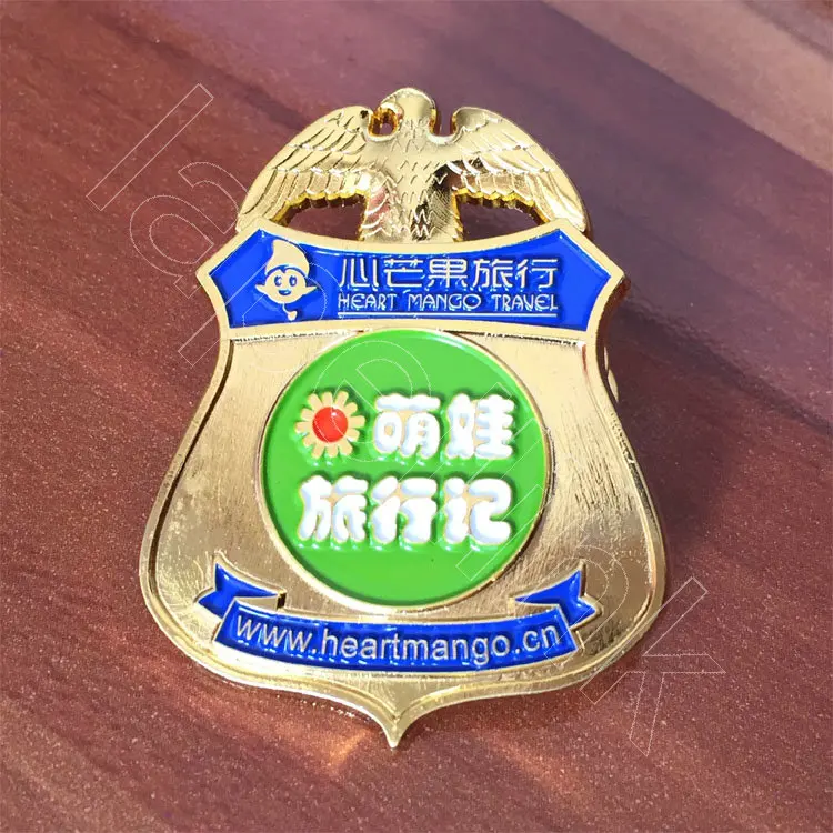 Позолоченные бейджи с логотипом в виде головы орла индивидуальными буквами и