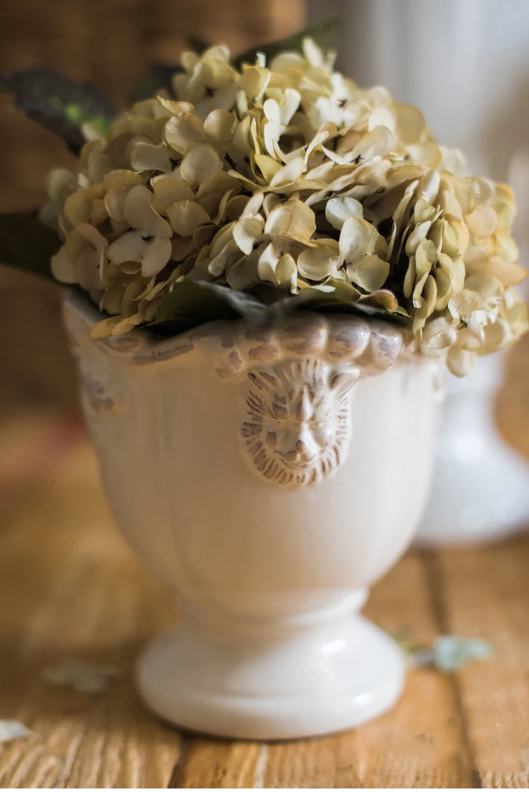French classic retro white ceramic vase home office decoration, pedestal, flower pot crafts wedding party decoration