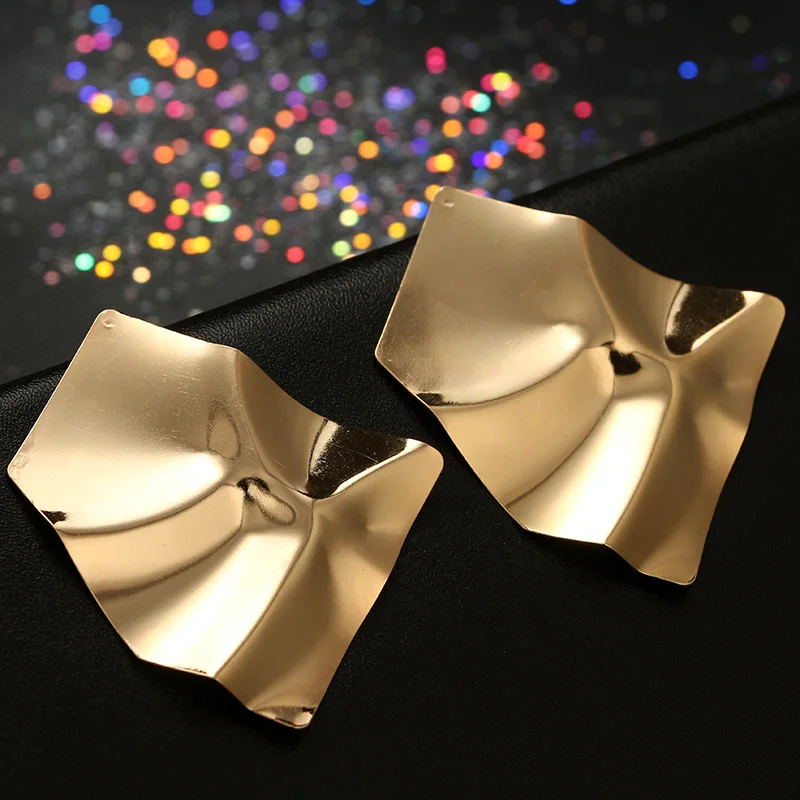 Очаровательные золотые металлические серьги с блестками для женщин