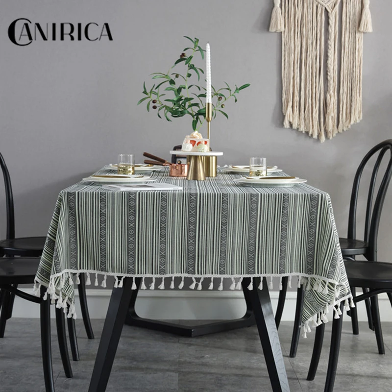 Скатерть для кухни декоративная прямоугольная в полоску с кисточками скатерть