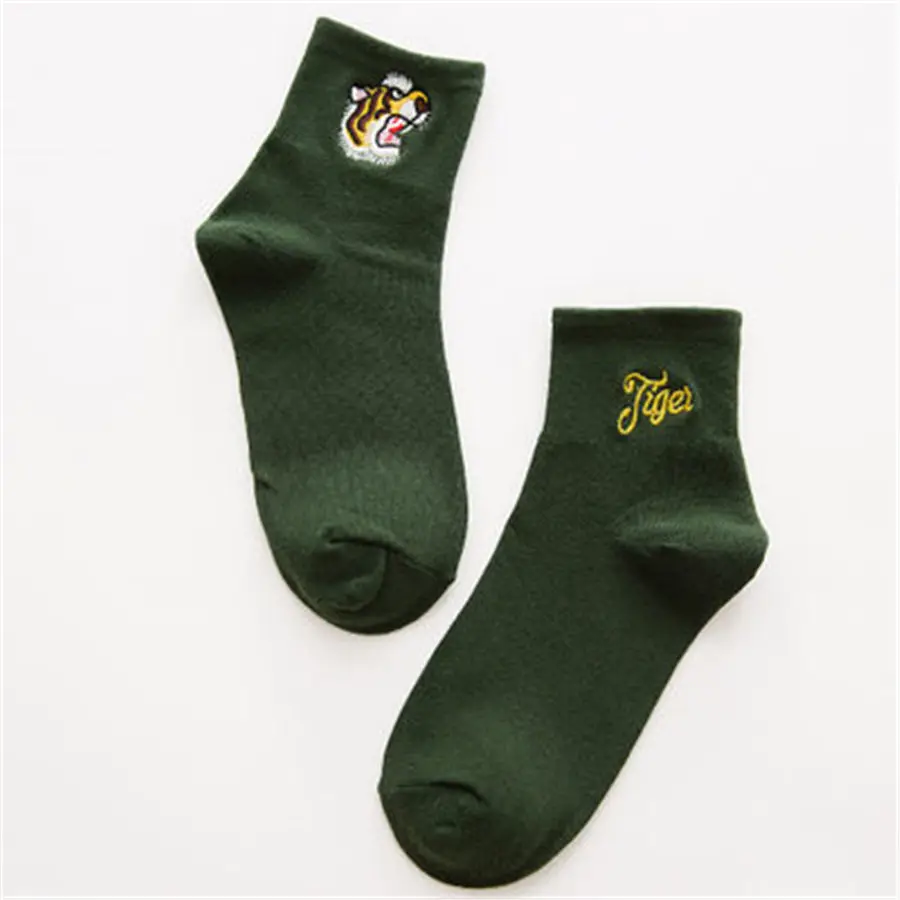 2018 осенние и зимние японские хлопковые носки Ретро Вышивка тигровые буквы Harajuku