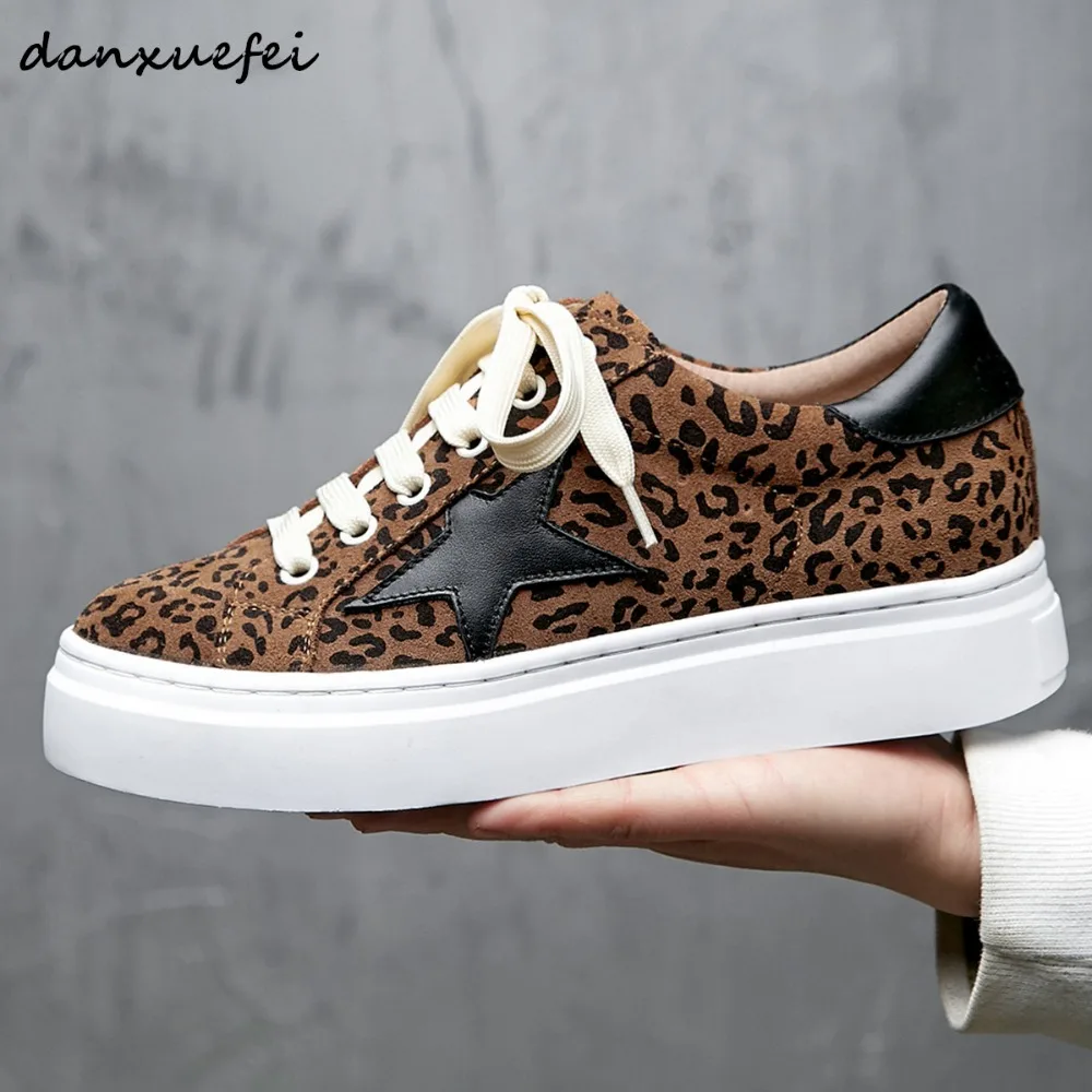 Женские кроссовки на плоской подошве из натуральной замши шнурках платформе