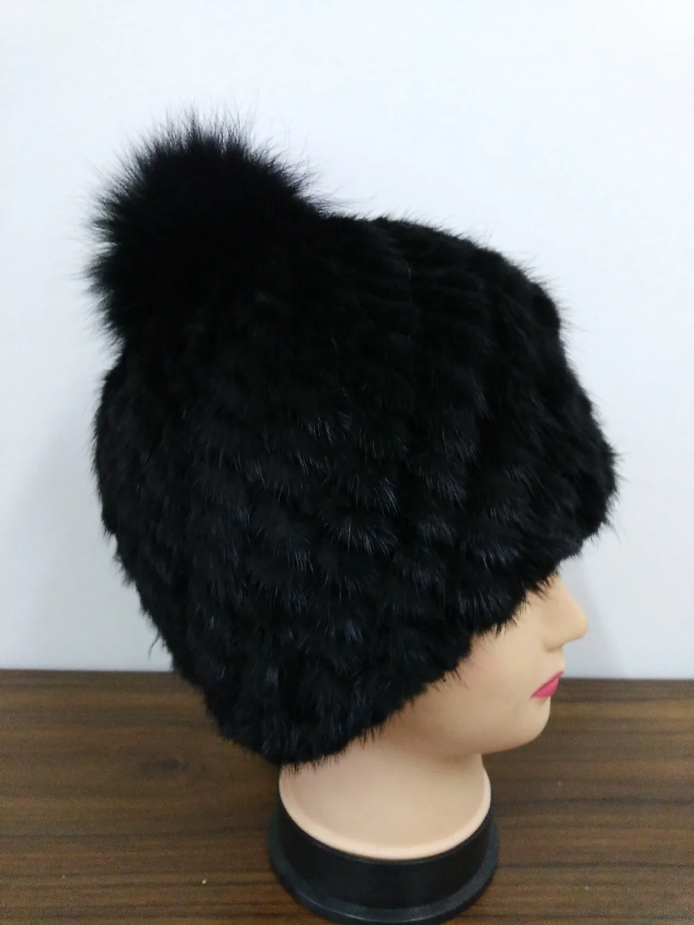 Меховая шапка из натуральной норки модная женская зимняя вязаная меха с лисьим
