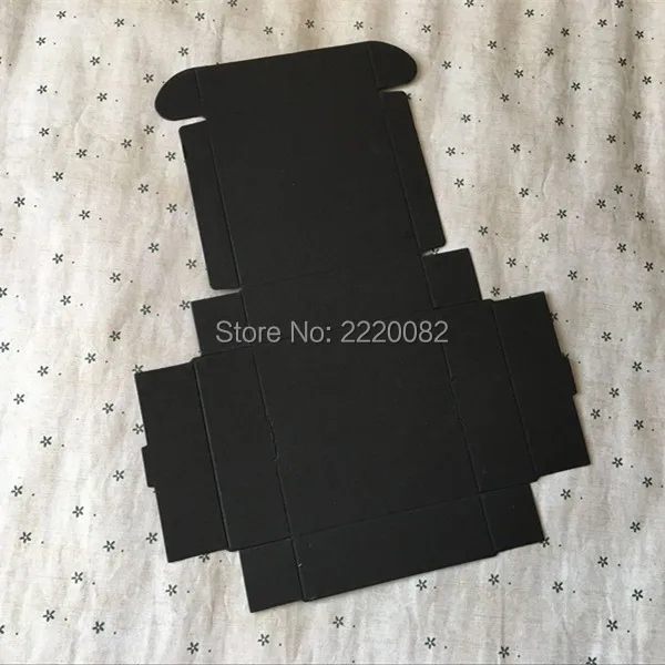 

Free shipping 50 pcs a lot 7x7x2.2cm black matt paper packing box/useful cosmetics box/flat cardcase/dampproof candy box