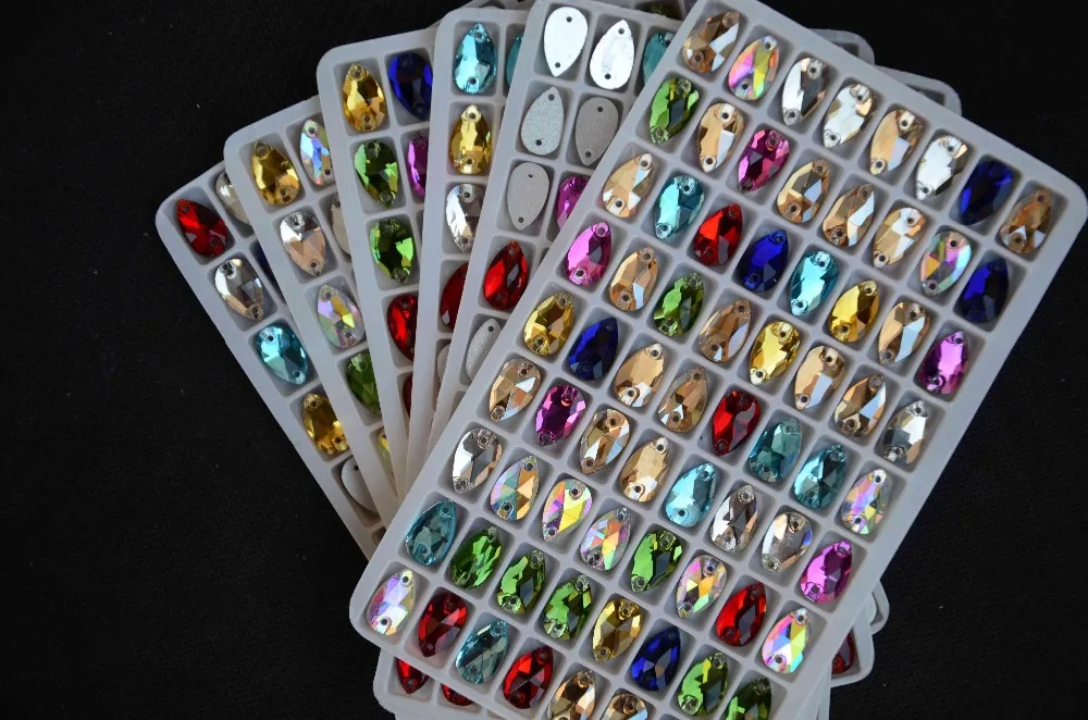 Смешанные цвета стеклянные хрустальные каплевидные пришивные камни с плоской