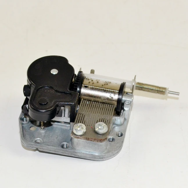 DIY механизм музыкальной коробки с гибким вращающимся валом и функцией