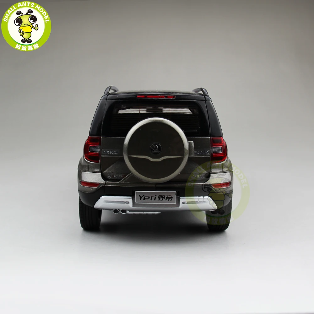 1/18 Skoda Yeti SUV литая модель металлическая модель автомобиля SUV Подарочная коллекция хобби темно-коричневый