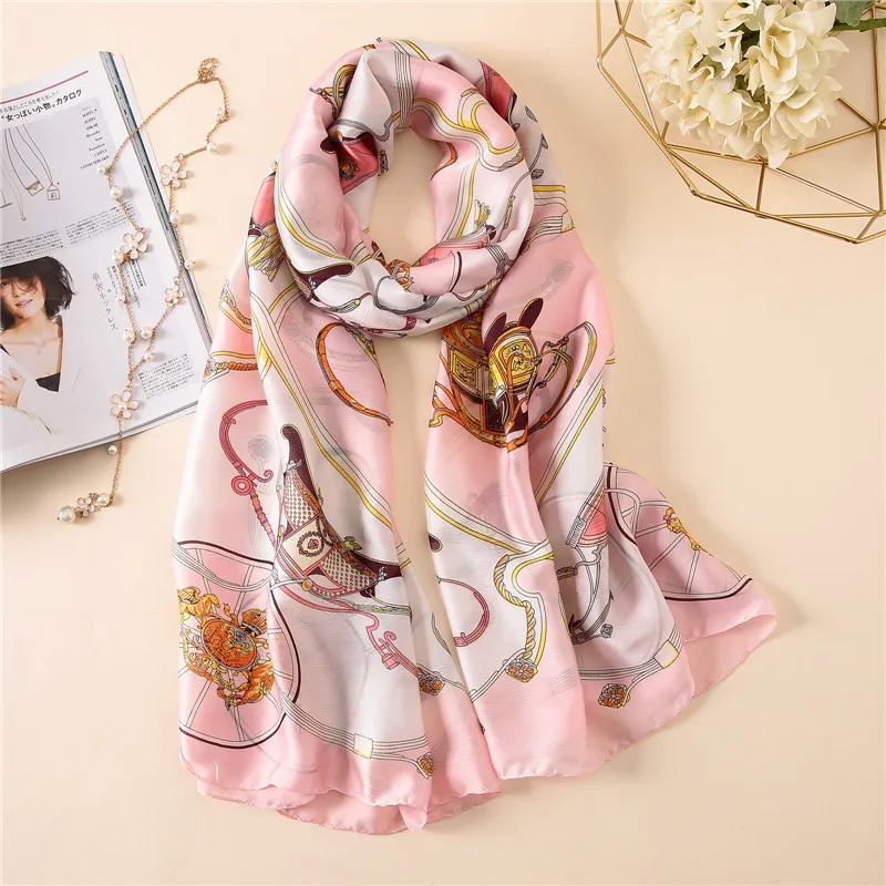Classic horse silk scarves female 2018 new summer thin scarf wild sunscreen shawl air conditioning |