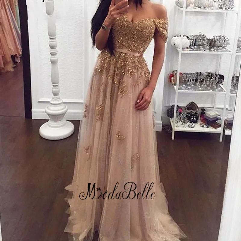 Вечернее платье из фатина цвета шампанского длинное кружевное трапециевидной