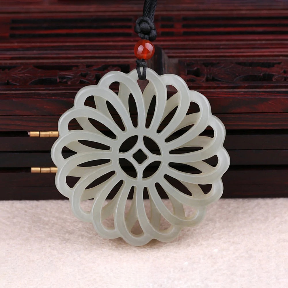 Dropship New Natural Hetian Jadeite Hand-carved Transfer Luck Flower Hollow-out Pendant Fashion Women's Sweaters Chain Necklace |