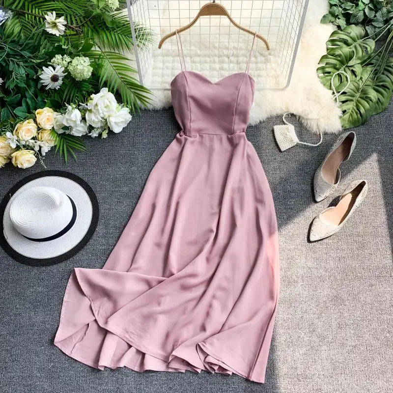 Женское модельное дизайнерское платье миди элегантное на бретелях-спагетти