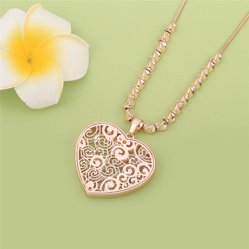 New Design Gold Color Hollow Heart With Crystals Pendant Necklace For Women Sweater Long Beads Chain Fashion Jewelry | Украшения и