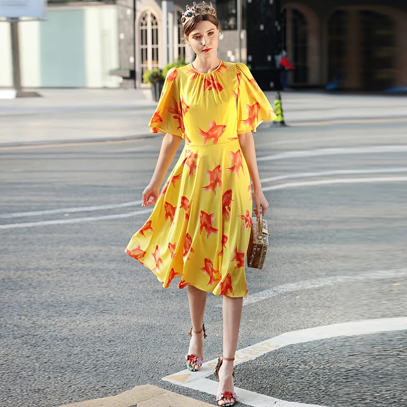 Милан подиум новые высококачественные взлетно посадочной полосы дизайнер весна