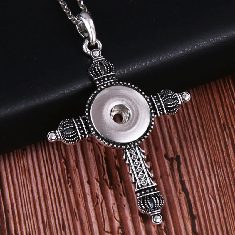 Женская цепочка с подвеской-крестом 18 мм |