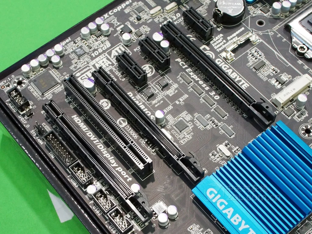 Материнская плата Gigabyte GA-Z77X-UD3H LGA 1155 DDR3 USB3.0 32G Z77 Z77X-UD3H настольная системная плата Интегрированная графика