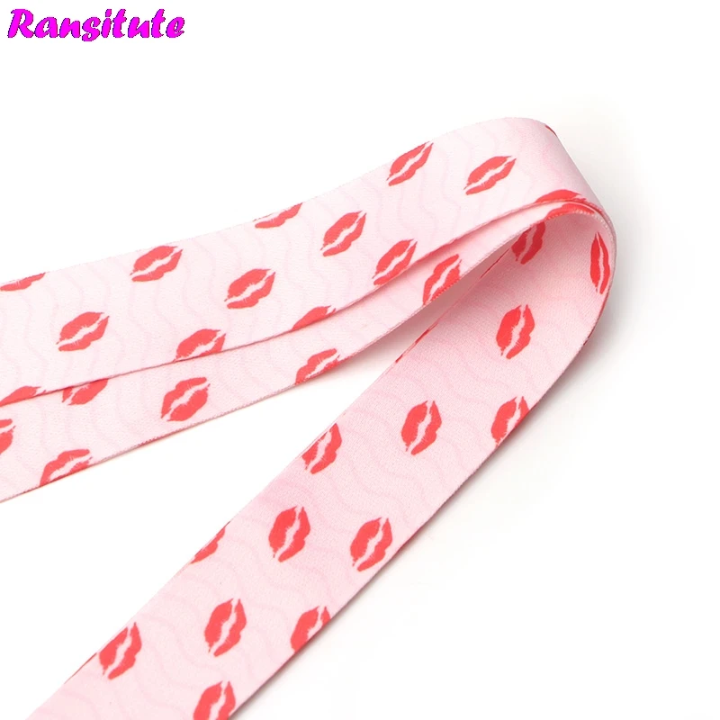 Маленький свежий шейный шнурок ranрасположенный R354 Kiss идентификационная карта