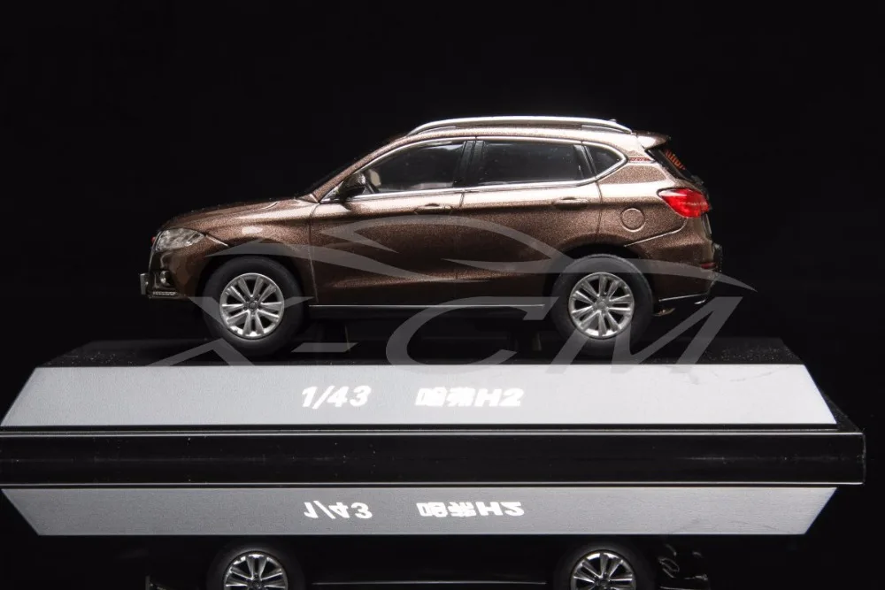 Литая под давлением модель автомобиля Great Wall Haval H2 1:43 может отодвинуться(коричневый)+ маленький подарок