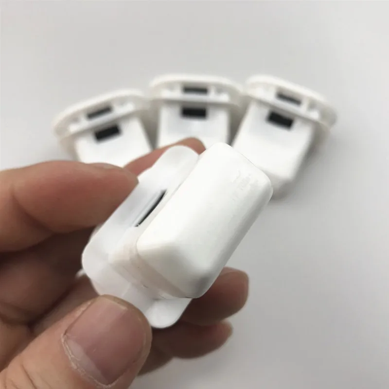 Белые нейлоновые прокладки для заднего сиденья с винтами для Audi Q7 A4 S4 A5 A6 RS4 RS5 RS6 RS7 Seat Skoda 4L0 886 373, 4 шт.