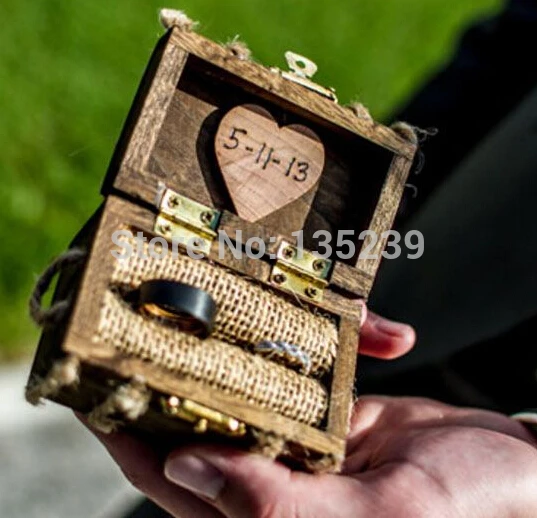 Коробка для свадебных колец в рустикальном стиле традиционная Свадебная подушка