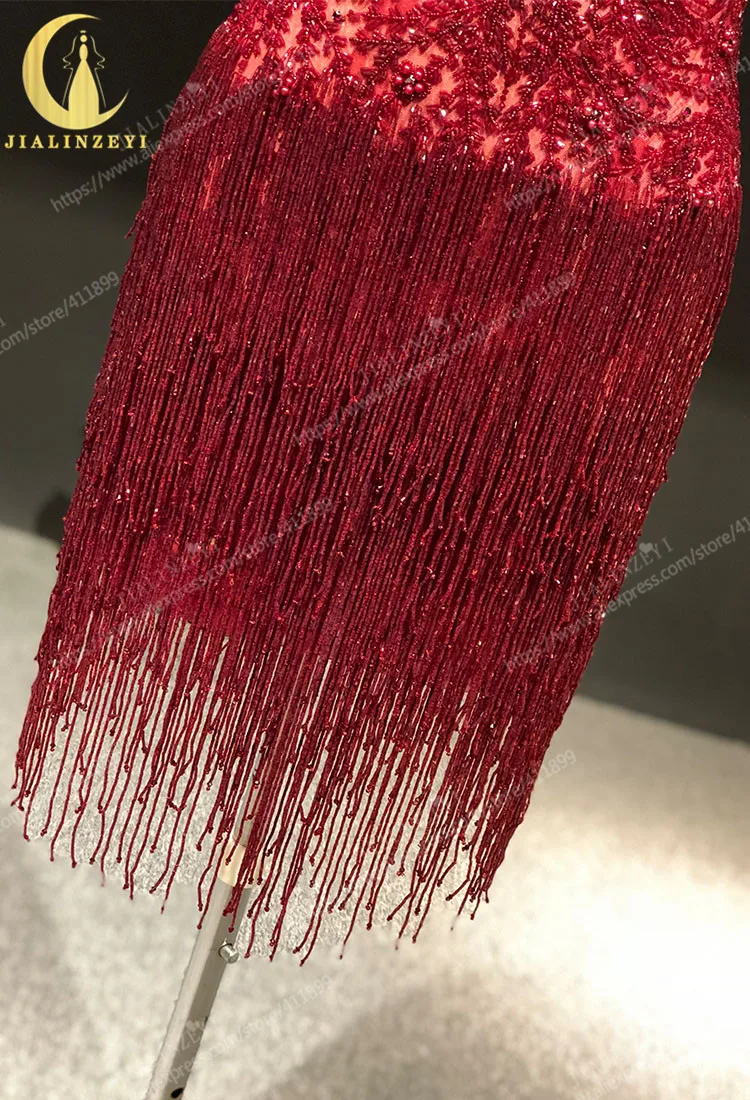 Рисунок 6 - Платье женское вечернее с V-образным вырезом