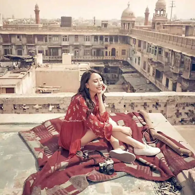 Женские топы с вышивкой со стразами и расклешенными длинными рукавами хиппи