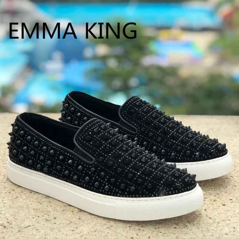 

2019 New Full Gold Rivets Studded Designer Shoes For Men Round Toe Creepers Casual Flats Shallow Slip On Mans Wedding Loafers