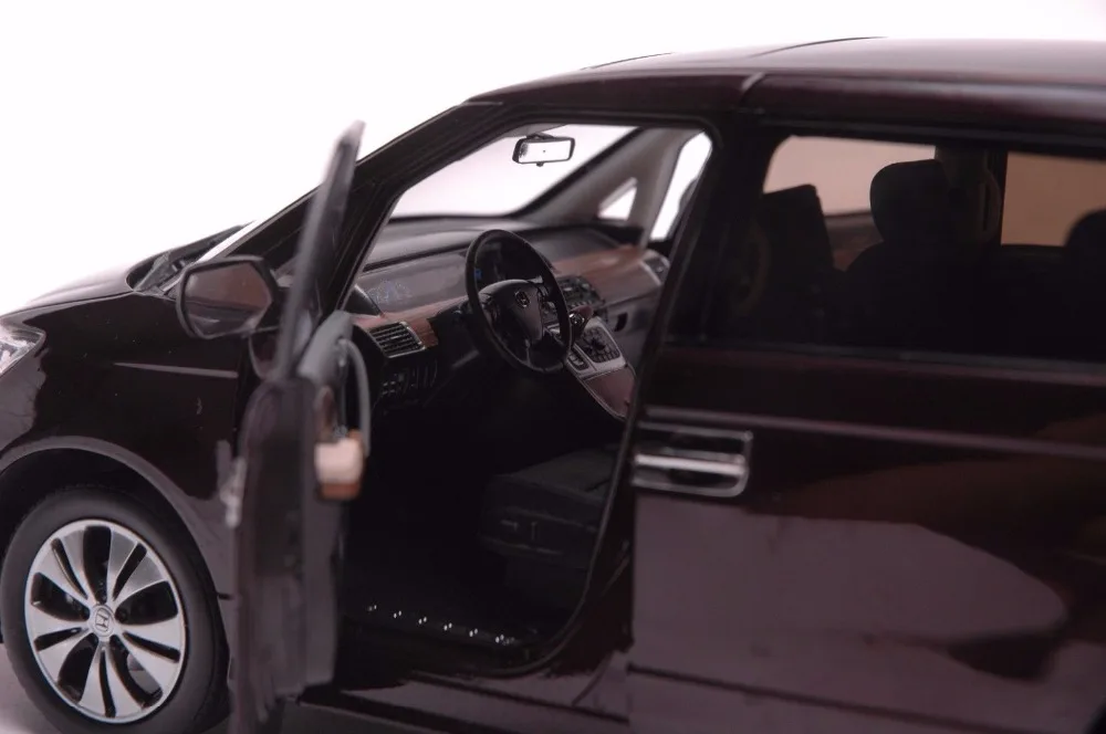1:18 литья под давлением модель для Honda Elysion фиолетовый MPV сплав игрушечный автомобиль миниатюрная коллекция подарки Ван