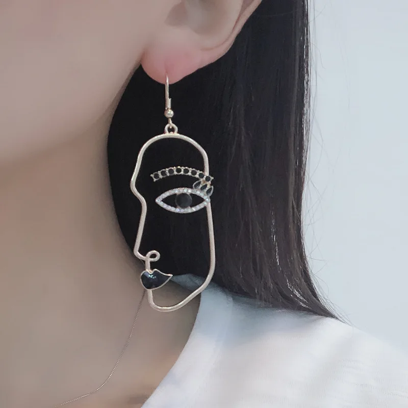 Женские ажурные серьги Carvejewl абстрактные и стильные овальные с вырезами для лица