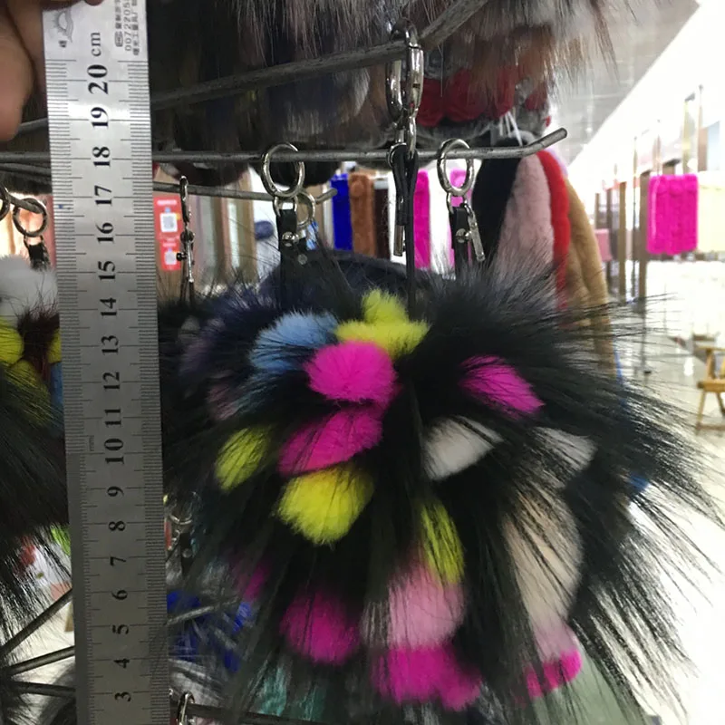real fur Ananas Keychain Pineapple Strawberry Fruit Fox Fur Pom Poms Women Bag Monster Bag Charm Bugs Pompom Keychain rex rabbit - Цвет: 2