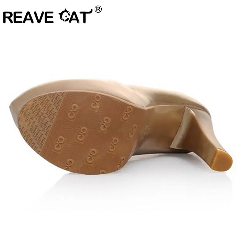 Женские туфли-лодочки на каблуке REAVE CAT, туфли на высокой платформе с заостренным носком, привлекательные праздничные туфли больших и маленьких размеров 33-43 на высоком блочном каблуке с блестками