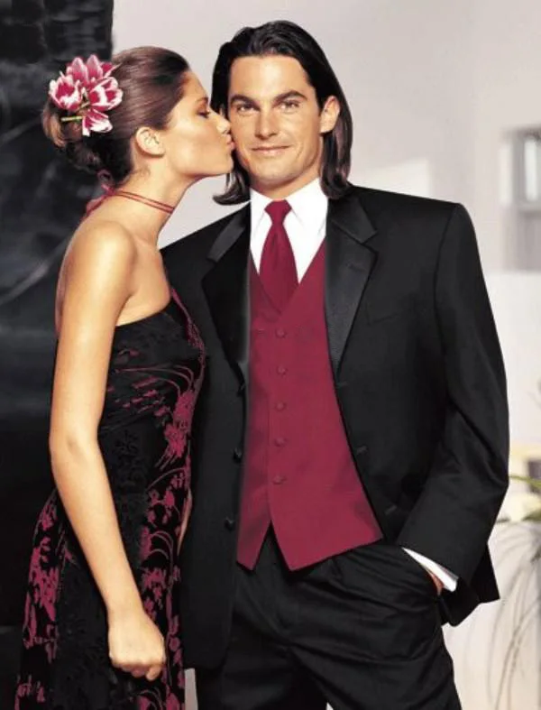 

2015 New Arrival Custom Made Black Groom Mens Tuxedo Suits With Scarlet Vest,Bespoke Black Tuxedo,Tailored Lapel Mens Suits