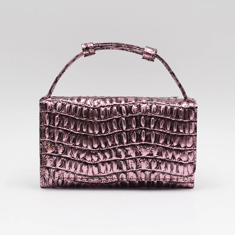 Модная дизайнерская сумка с крокодиловым узором женская на плечо цепочкой