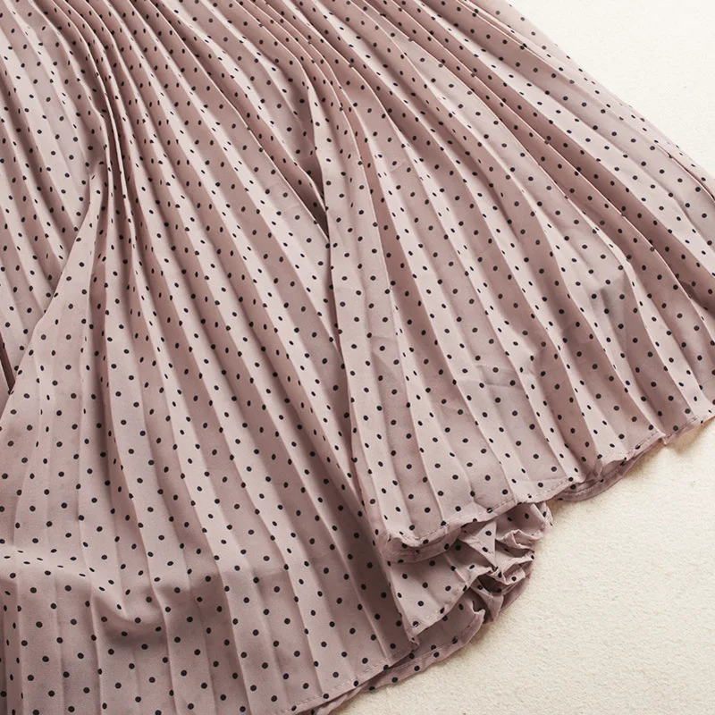 Шифоновое платье в горошек с v образным вырезом и коротким рукавом пляжное