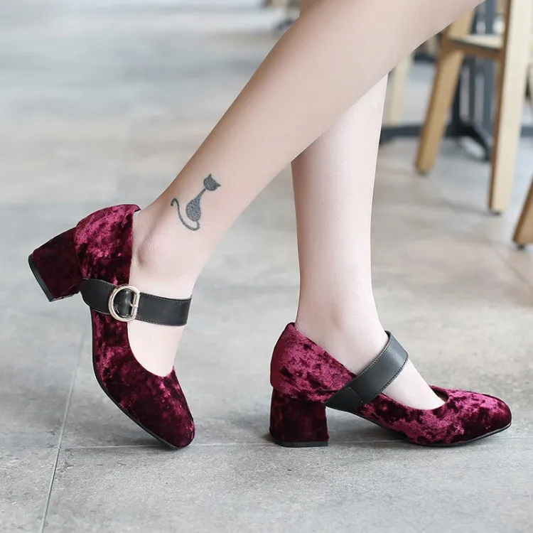 Женские туфли на высоком каблуке лодочки с квадратным носком и металлическим