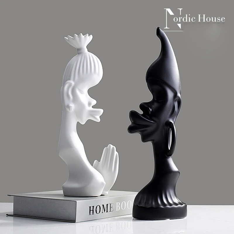 Nordic home decor modern minimalist living room TV cabinet wine cabinet creative lovers character ceramic ornaments wedding