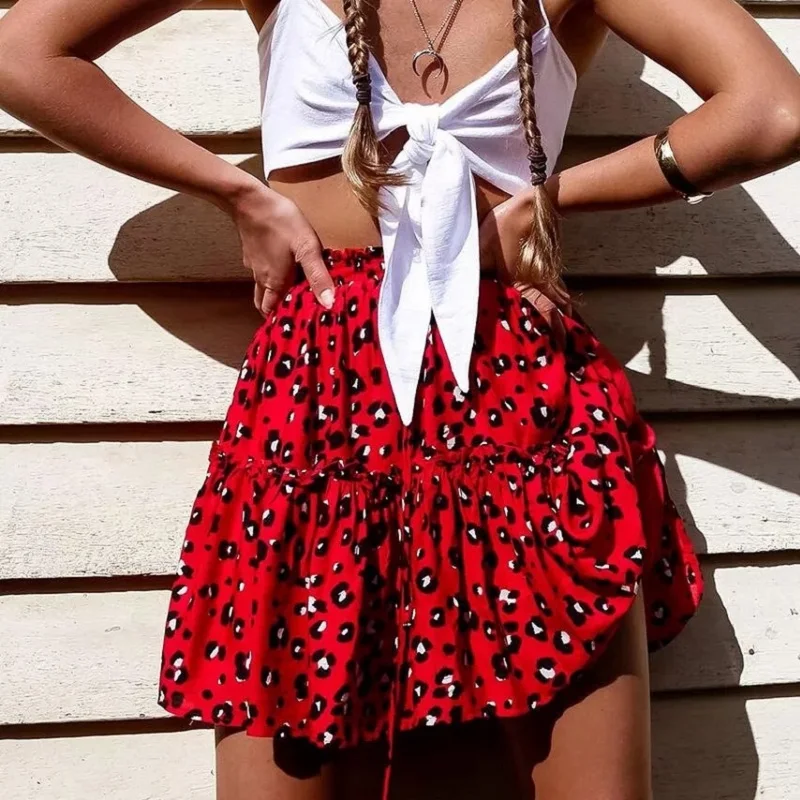 Женская короткая юбка на шнуровке с леопардовым принтом красная высокой талией