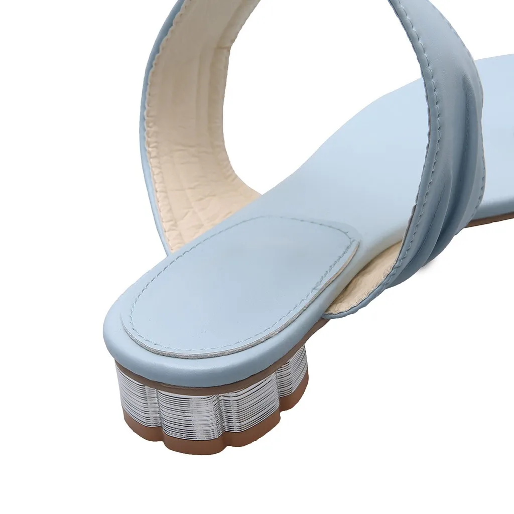 Женские сандалии на квадратном каблуке с ремешком пятке и перекрестной